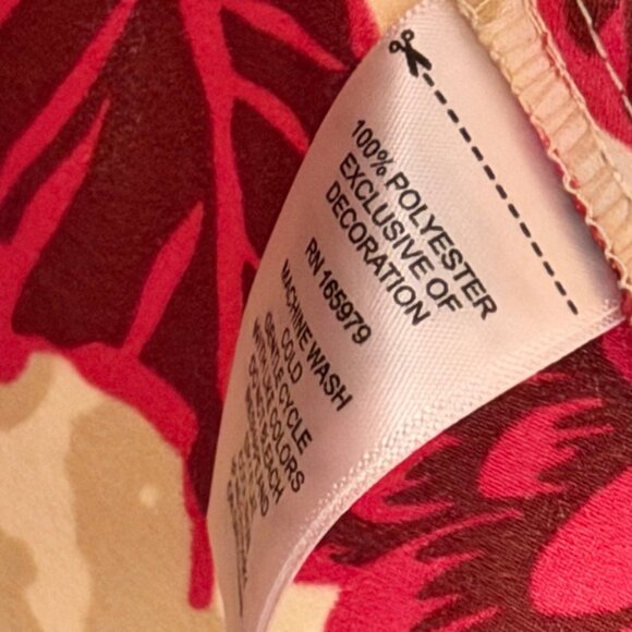 Cupid Red & Cream Floral Long Sleeve Blouse Sz M blouse. NWOT - Picture 3 of 12